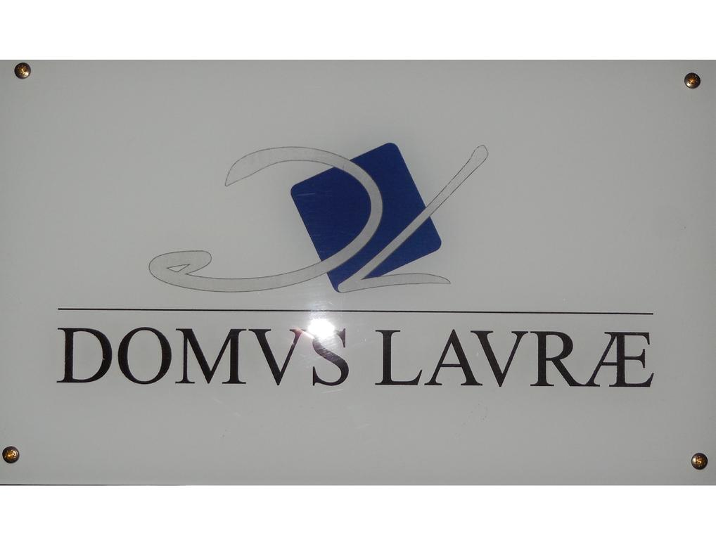 Guest house Domus Laurae 3*