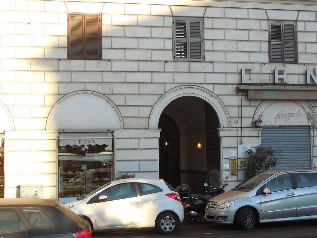 Domus Laurae Guest house Rome