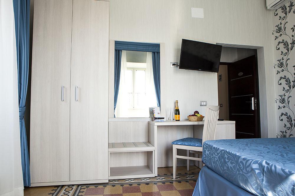 Domus Laurae 3* Rome