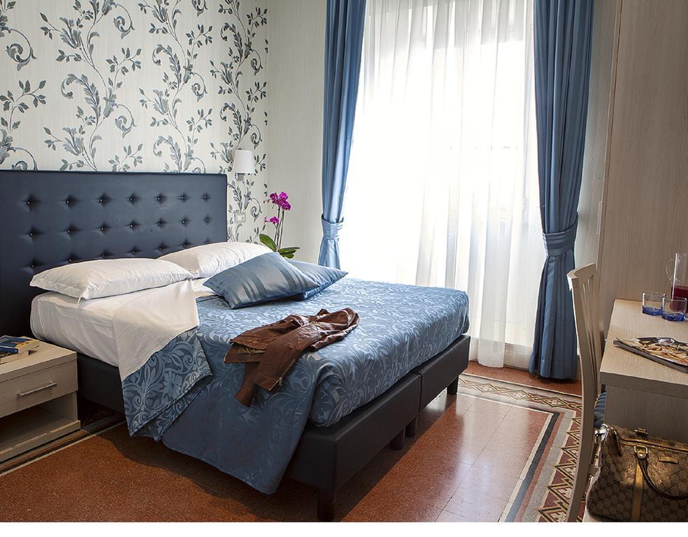 Domus Laurae 3* Rome