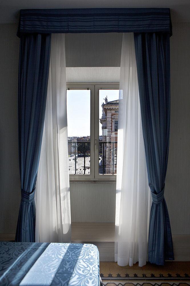 Domus Laurae Guest house Rome
